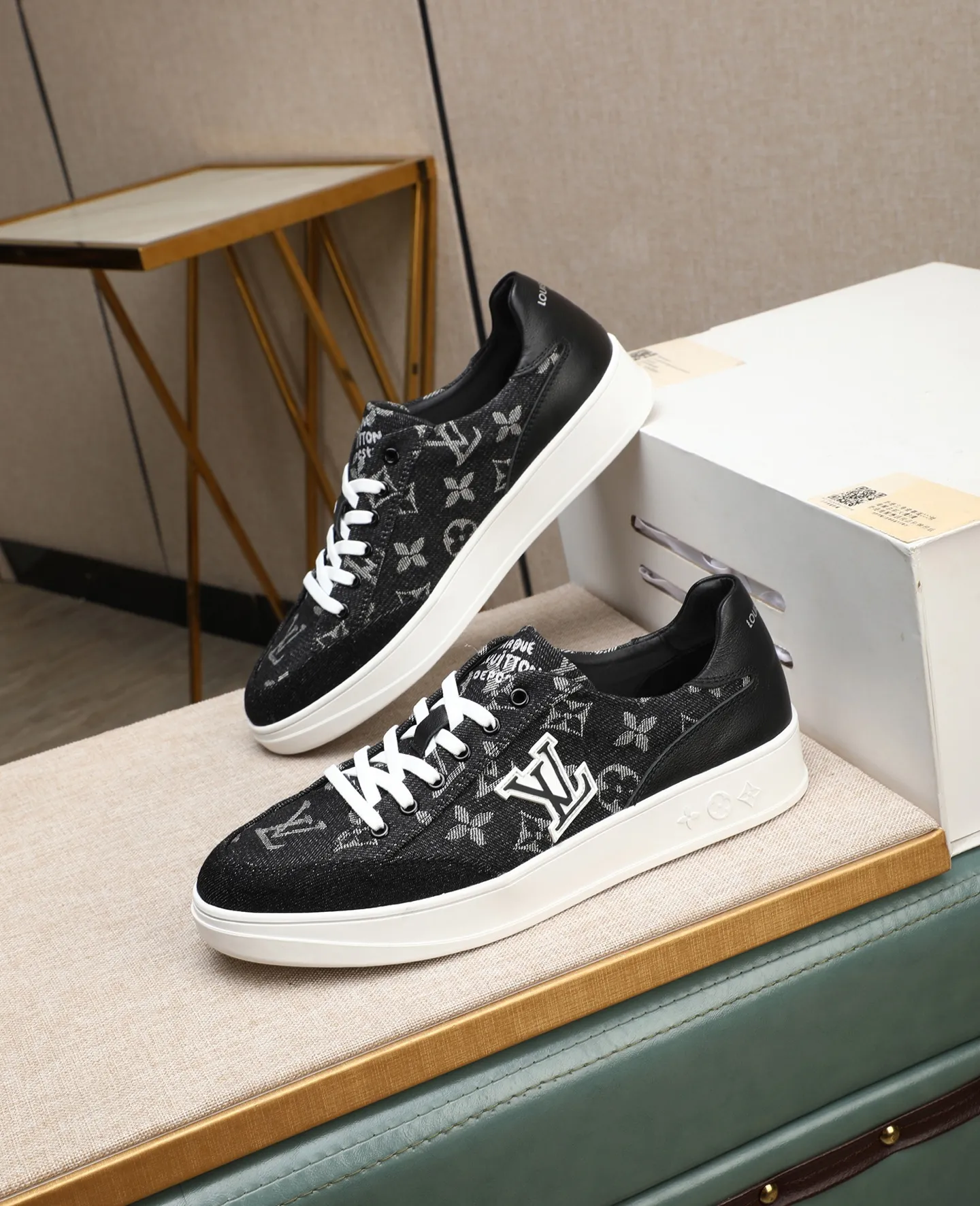 Men's shoes 💰440 📛📛【LOUIS VUITTON】Louis Vuitton’s 2025 official website synchronized new products👟Milan fashion catwalk style🇰🇾🇰🇾LV family logo, big coffee style, a must-have for fashionistas⚠️First layer calfskin➕Genuine leather lining➕Official website original version special outsole👞Number 38-44